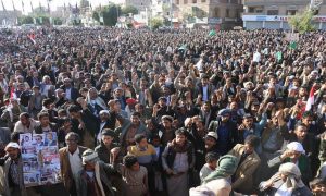 اليمنيون احتشدوا اليوم في ميدان التحرير وقالوا كلمتهم الفصل تأييدا لحكومة الانقاذ .. شاهد الصور